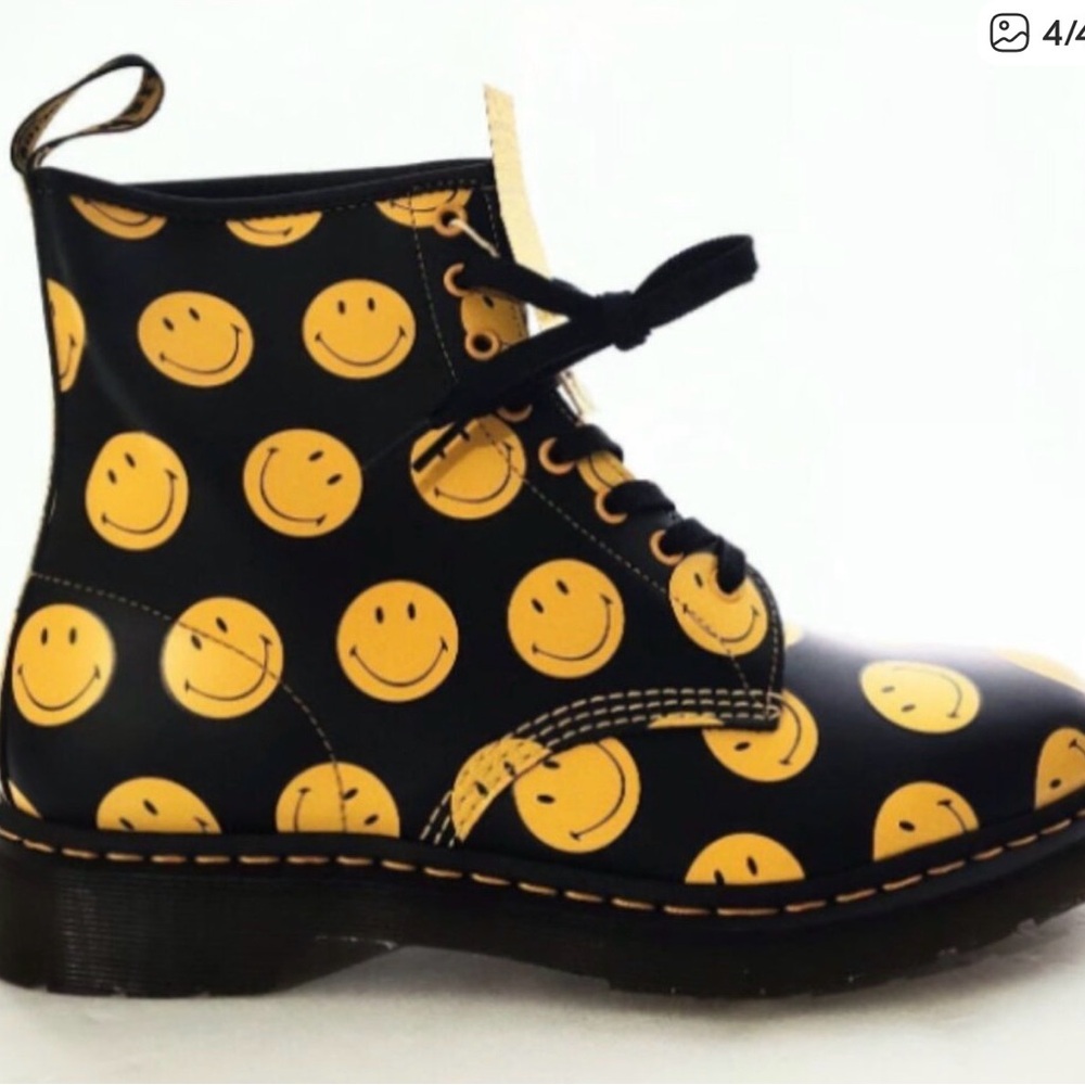 Dr. Martens x Smiley - Black and Yellow Smiley Face Boots